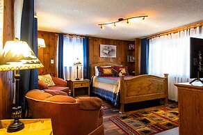 Alpen Way Chalet Mountain Lodge