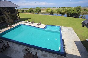Amora Lagoon