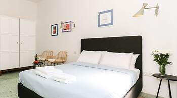 House of Pomegranates