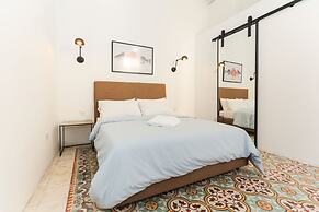 House of Pomegranates