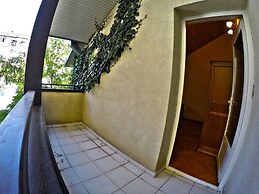 Classical Green Hostel