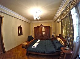 Classical Green Hostel