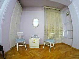 Classical Green Hostel