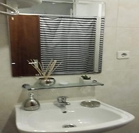 Aslep, Private Rooms in a Hostel