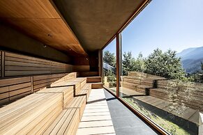 Hotel Arnica Scuol - Adults only