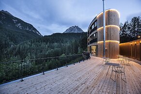 Hotel Arnica Scuol - Adults only