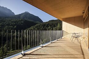Hotel Arnica Scuol - Adults only