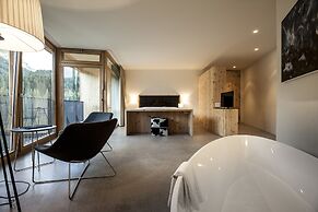 Hotel Arnica Scuol - Adults only