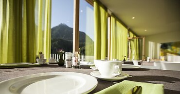 Hotel Arnica Scuol - Adults only