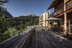 Hotel Arnica Scuol - Adults only