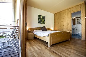 Hotel Arnica Scuol - Adults only