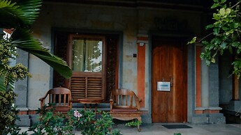 Puri Sunny Guesthouse