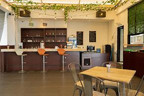 Azana Suite Hotel Antasari