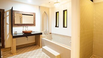 B2 Suthep Night Market Premier Resort