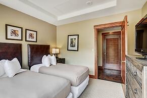 One Ski Hill Place S8421