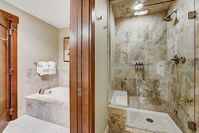 One Ski Hill Place S8421