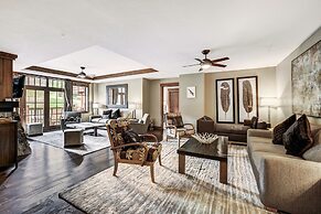 One Ski Hill Place S8421