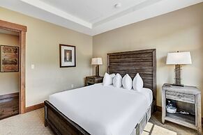 One Ski Hill Place S8421