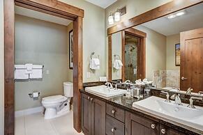 One Ski Hill Place S8421