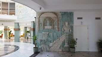Ada Newday Resort Hotel