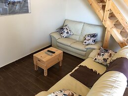 Arion Stables & Apartments