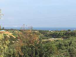 Arion Stables & Apartments