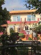 Arion Stables & Apartments