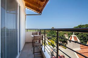 Arion Stables & Apartments