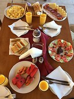 Arion Stables & Apartments