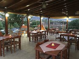 Arion Stables & Apartments