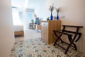 DeeProm Pattaya Hotel