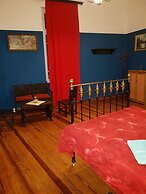 Arhontiko in the city