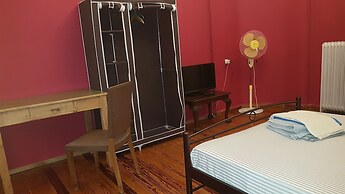 Arhontiko in the city