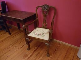 Arhontiko in the city