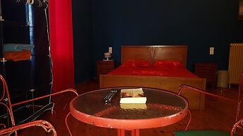 Arhontiko in the city