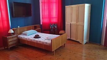 Arhontiko in the city