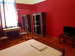 Arhontiko in the city