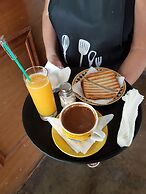 Arhontiko in the city