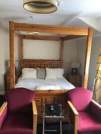 Laragh House