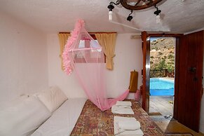 Traditional Homes of Crete