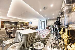 Best Western Plus Royal Suites