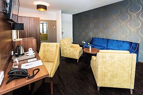 Best Western Plus Royal Suites