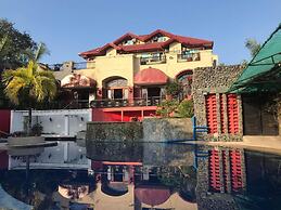 Ang Tahanan ni Aling Meding Hotel