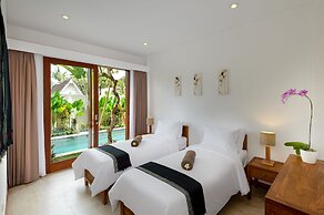 Echo Beach Villa & Apartment