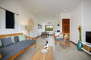 Echo Beach Villa & Apartment