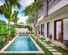 Echo Beach Villa & Apartment