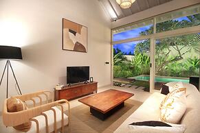 Echo Beach Villa & Apartment