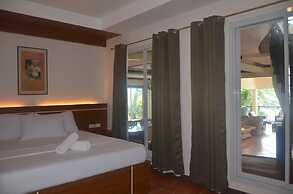 Robinland Vacation Home Badian