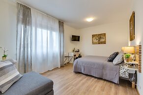 Rooms Vidar Train station