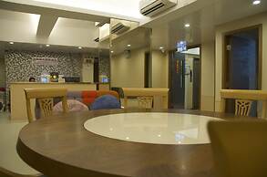 Whole Sunshine International Hotel